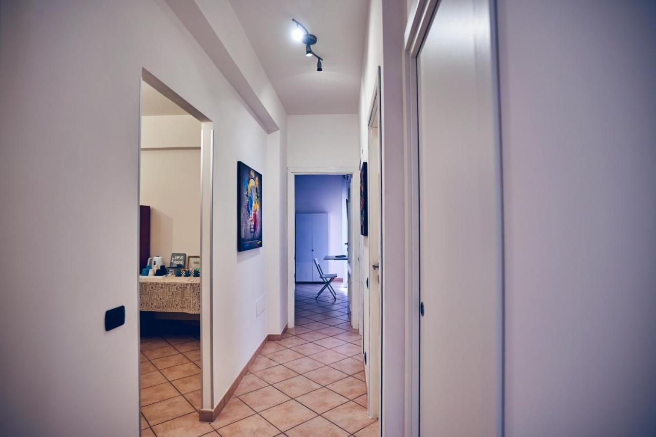 Travelershome 7Metri Guesthouse Ciampino Exterior foto