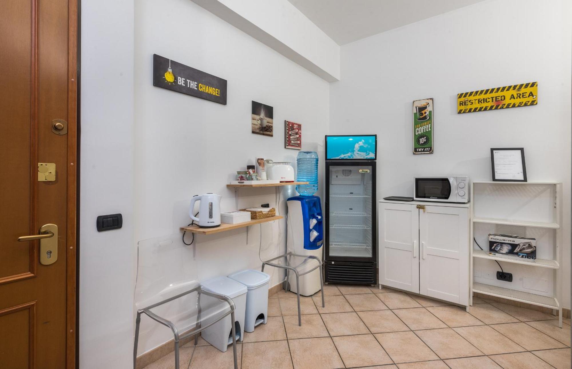 Travelershome 7Metri Guesthouse Ciampino Exterior foto