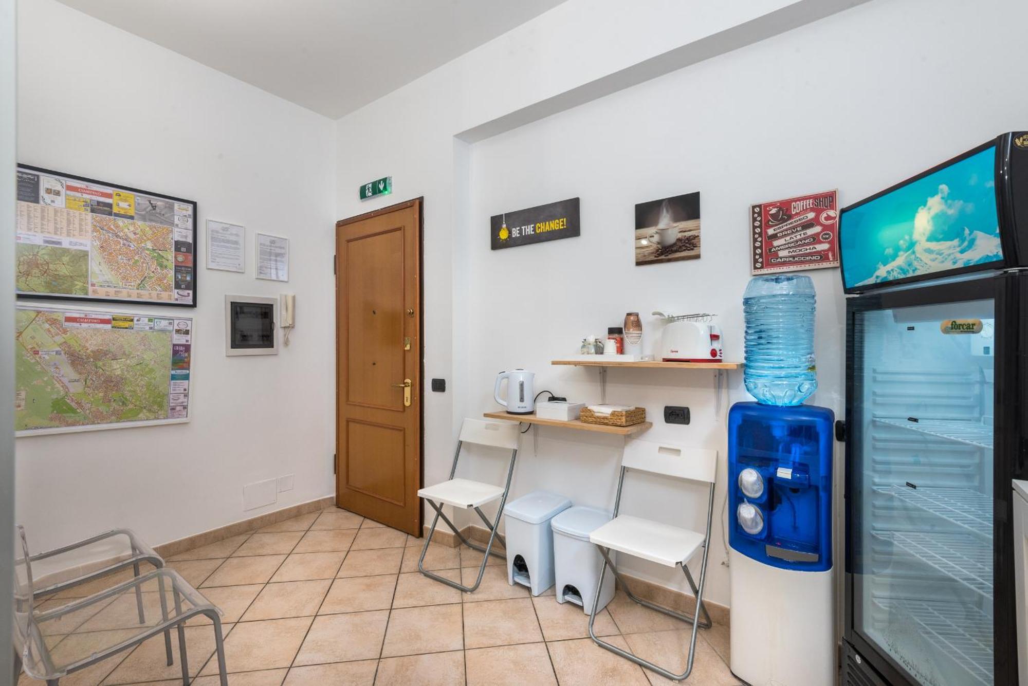 Travelershome 7Metri Guesthouse Ciampino Exterior foto